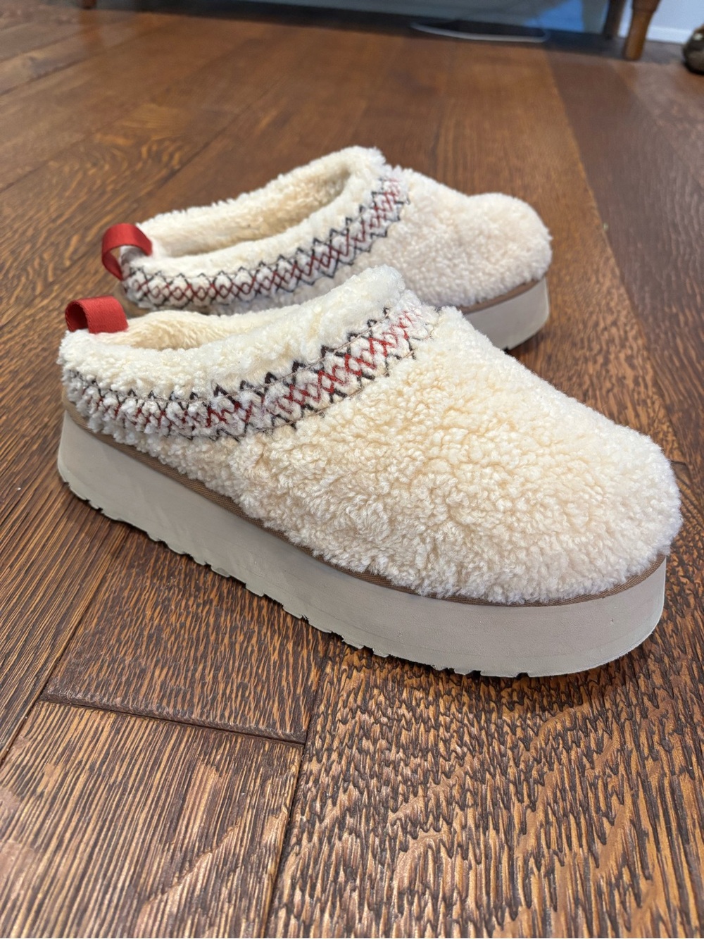 UGG Tazz Slippers